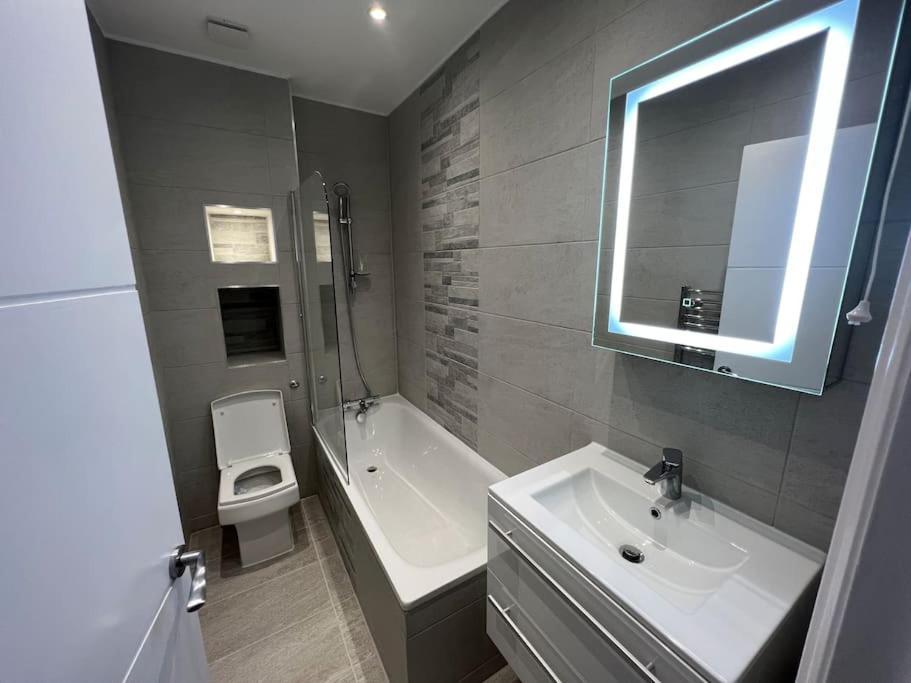 Cosy Entire Flat In Kings Cross Apartment ลอนดอน ภายนอก รูปภาพ